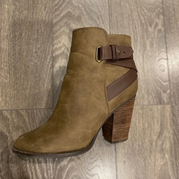 Aldo Booties Size 7.5 - Picture 1 of 4